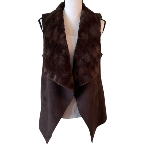 Marc New York Drape Faux Fur & Faux Suede Vest with Pockets Size Medium - Picture 2 of 8